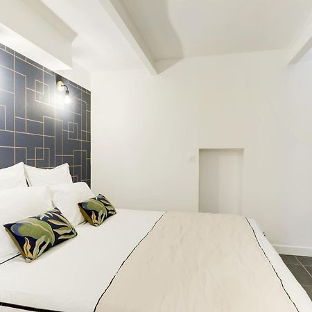 nice studio renovated&bright - street side Parijs Buitenkant foto