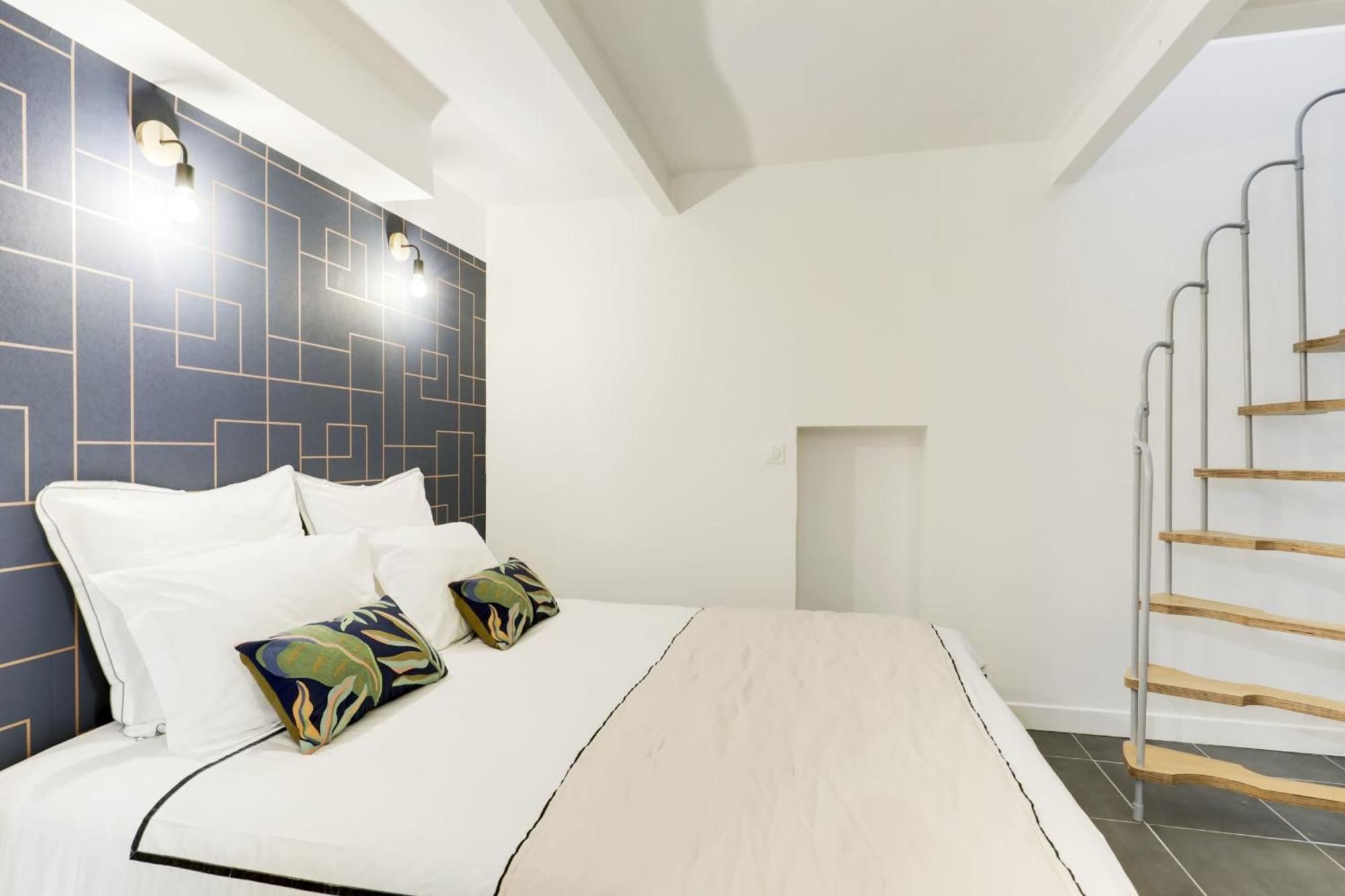 nice studio renovated&bright - street side Parijs Buitenkant foto